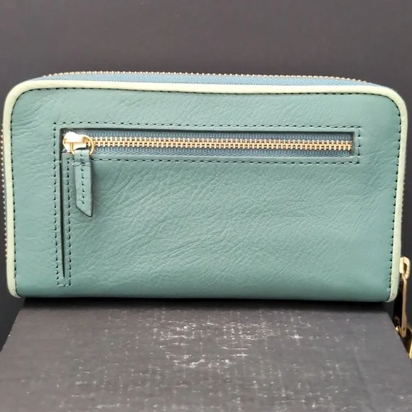 Fossil  Green All-around Zippered Wallet/Wristlet. - Picture 3 of 7